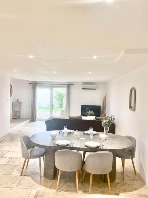 Maison Avec Jardin Et 3 Petits Chats , Proche Du Chateau Lacoste Le Puy-Sainte-Réparade المظهر الخارجي الصورة