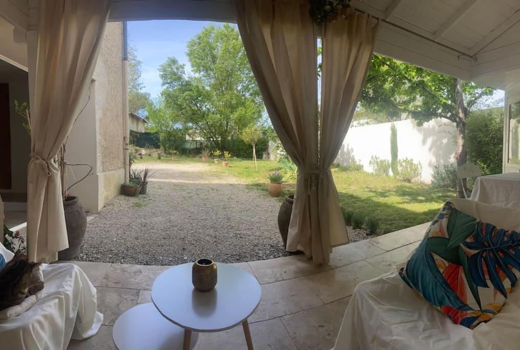 Maison Avec Jardin Et 3 Petits Chats , Proche Du Chateau Lacoste Le Puy-Sainte-Réparade المظهر الخارجي الصورة